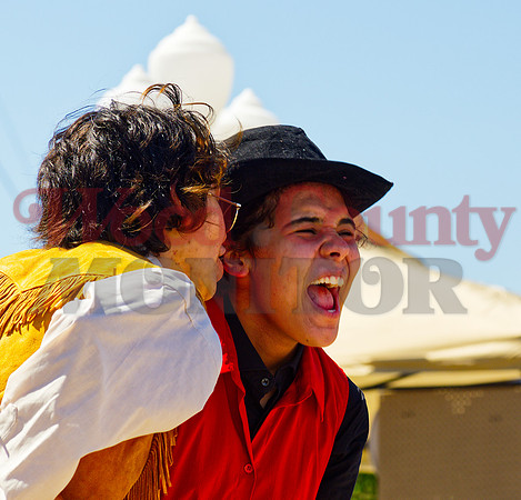 _9280014 train robbers negotiate